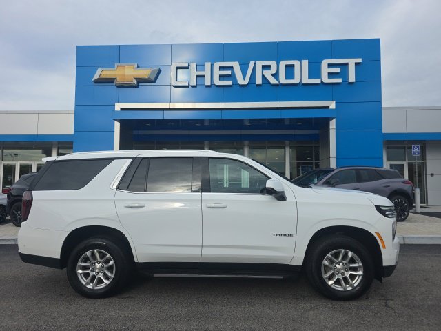 Used 2025 White Chevrolet LT image 2