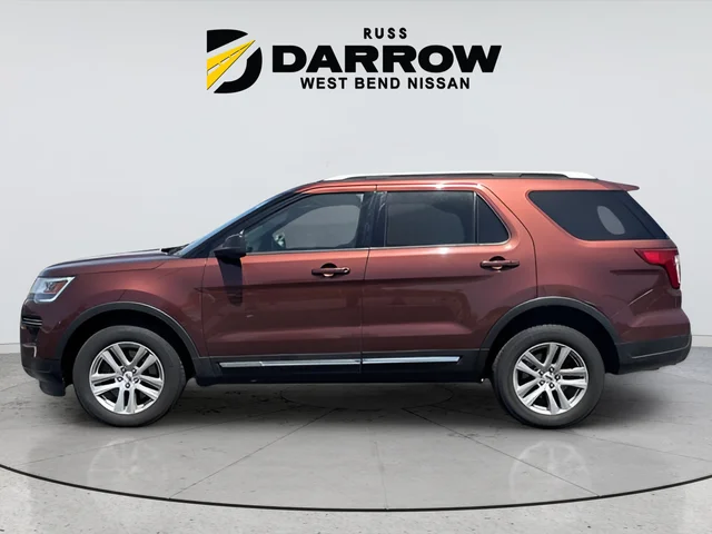 Used 2018 Red Ford XLT image 2