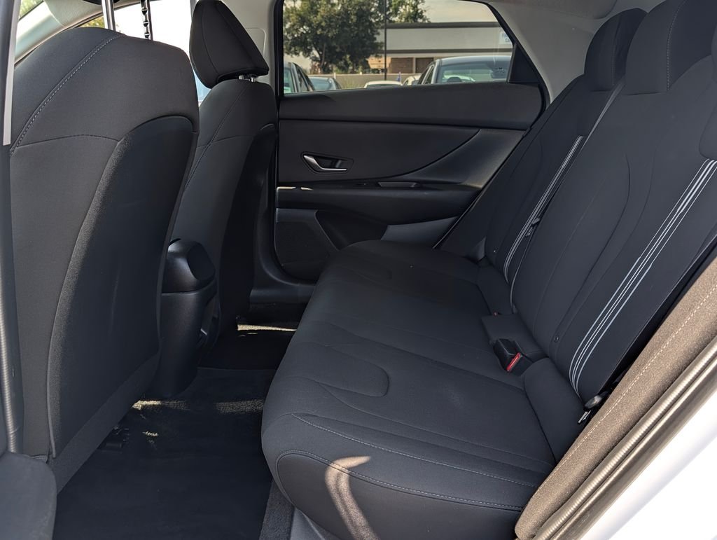 2024 Hyundai Elantra SEL - Photo 11