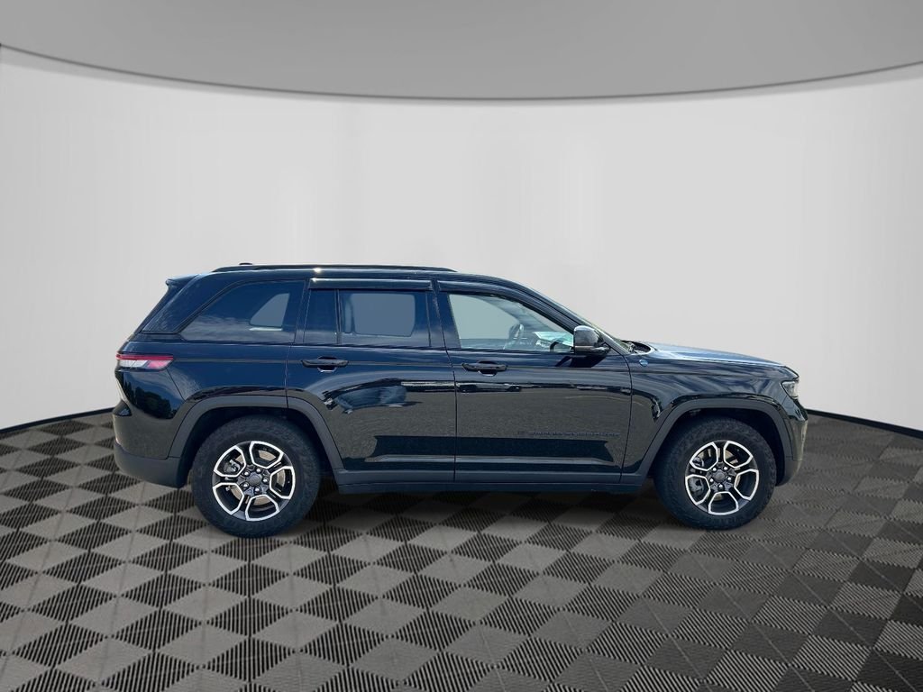 Used 2022 Black Jeep Trailhawk 4xe image 7