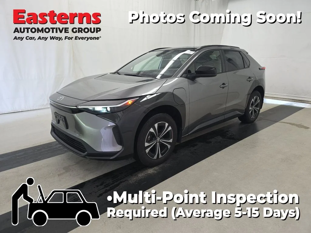 Used 2025 Gray Toyota XLE image 1