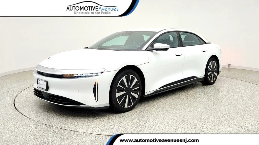2024 Lucid Air Touring's photo