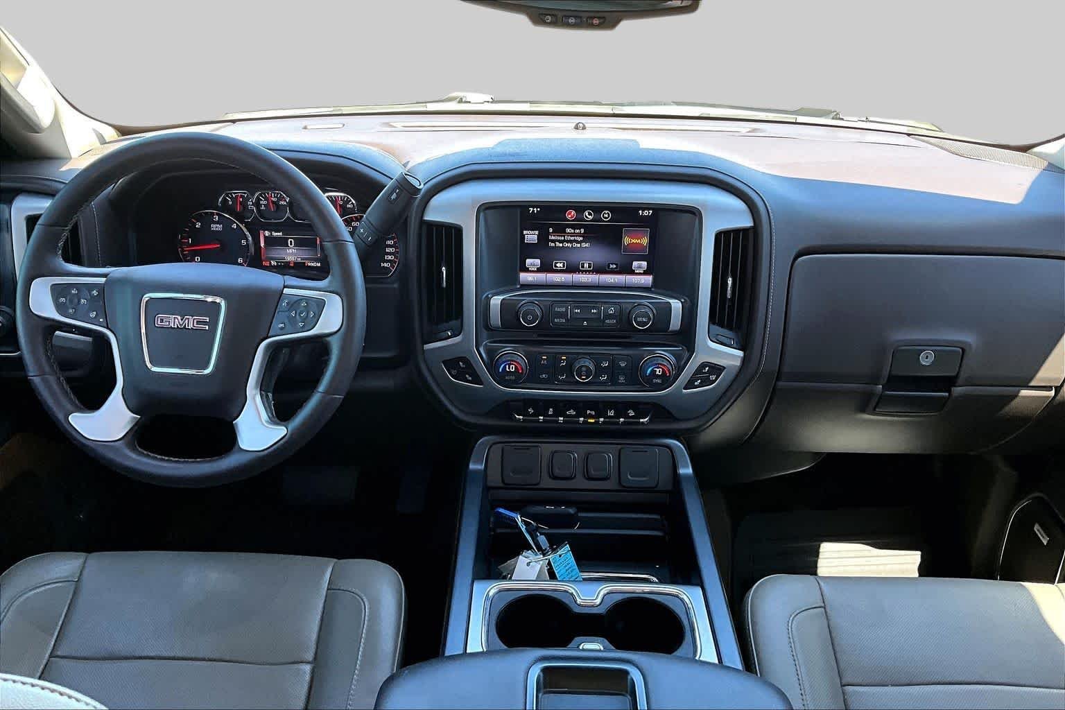 Used 2015 White Diamond Tricoat GMC SLT image 13