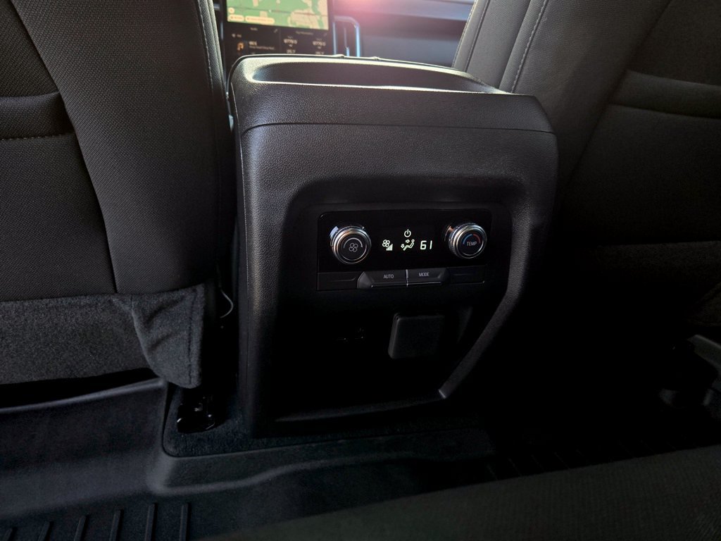Used 2025 Silver GMC Elevation image 26
