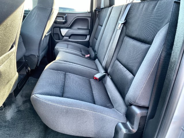 Used 2018 White Chevrolet LT image 32