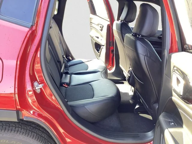 New 2026 Pearl Jeep LATITUDE ALTITUDE 4X4 image 14