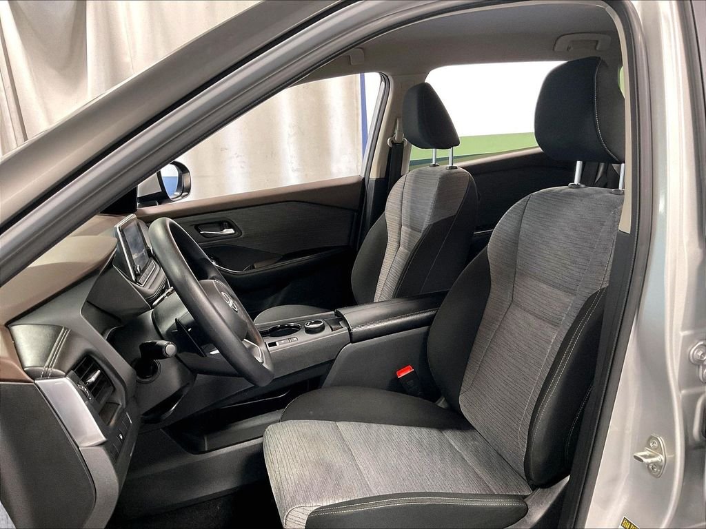 Used 2023 Silver Nissan SV image 10