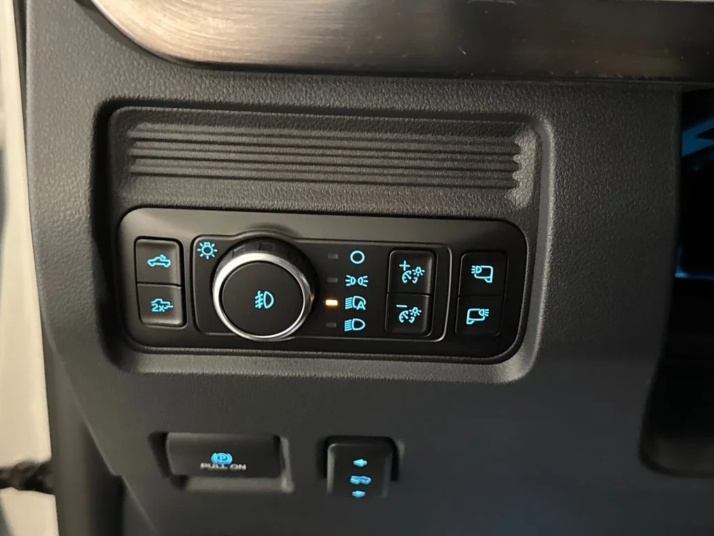 New 2026 White Ford Lariat image 32