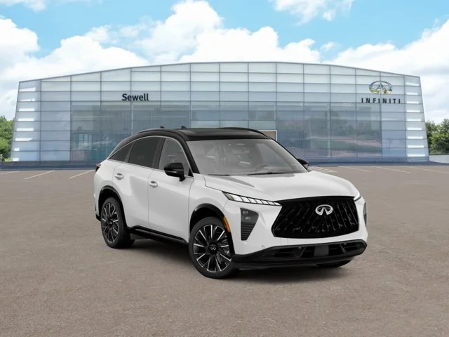 New 2027 2T RAD WHT INFINITI Autograph AWD image 4