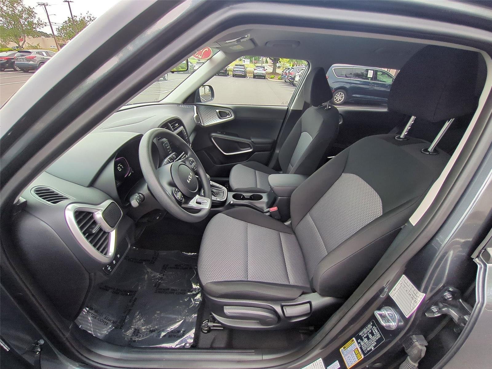 Used 2025 Gravity Gray Kia LX image 28