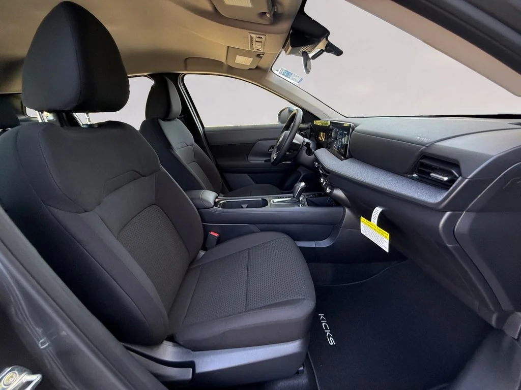 New 2027 Gray Nissan S image 17