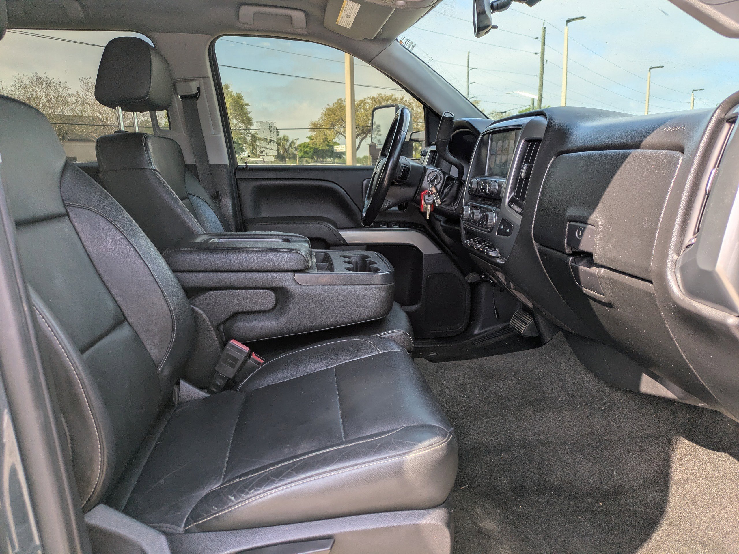 Used 2018 Graphite Metallic Chevrolet LT image 11