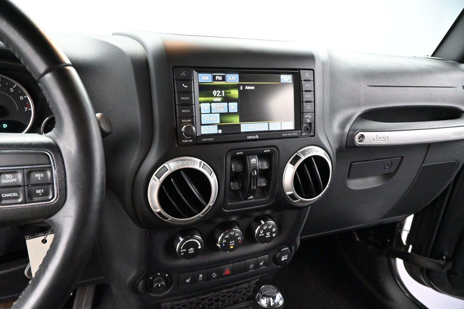Used 2017 Granite Crystal Metallic Clearcoat Jeep Rubicon image 17