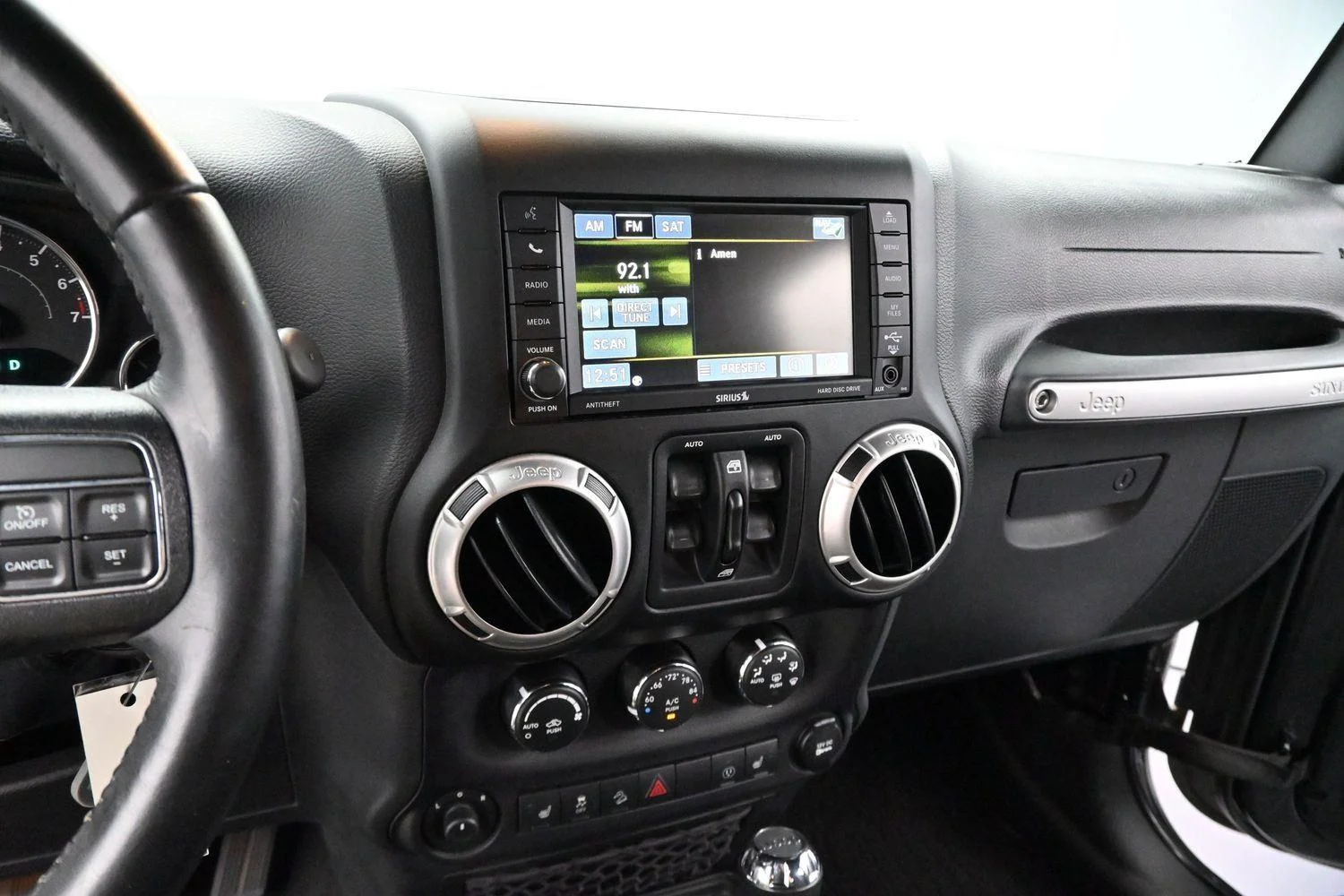 Used 2017 Granite Crystal Metallic Clearcoat Jeep Rubicon image 17