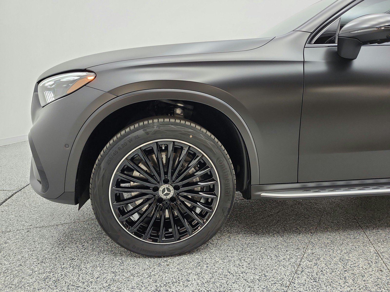 New 2026 MANUFAKTUR exclusive graphite grey magno Mercedes-Benz GLC 300 4MATIC® Coupe image 15