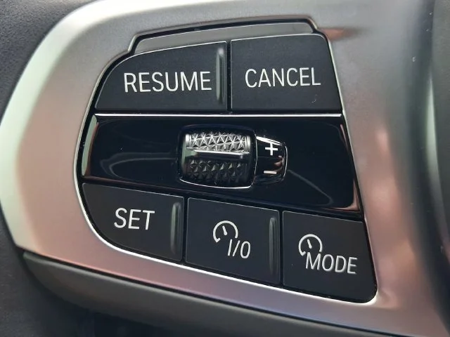 Used 2025 Gray BMW xDrive40i image 16