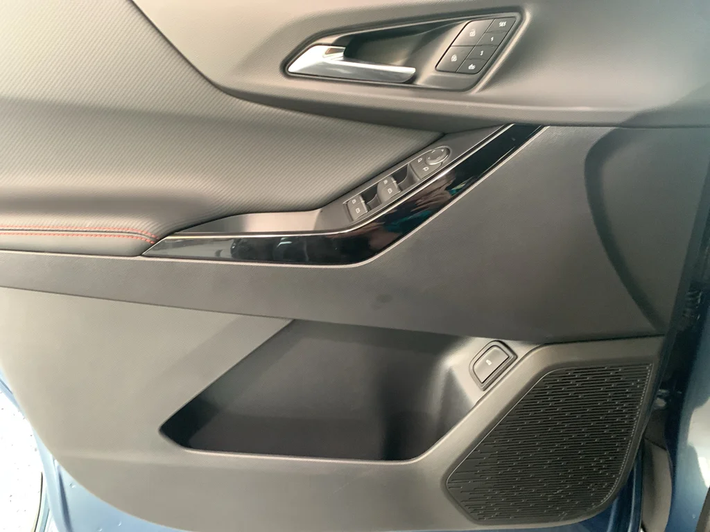2027 Chevrolet Equinox RS - Photo 27