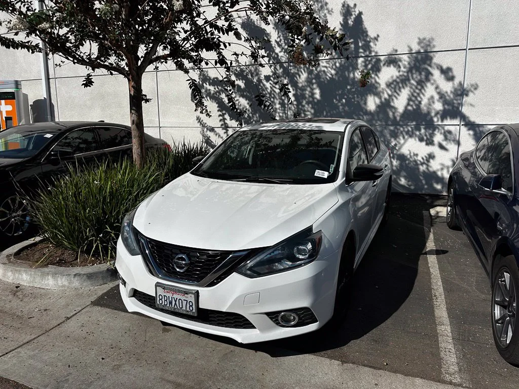 Used 2017 White Nissan SR image 10