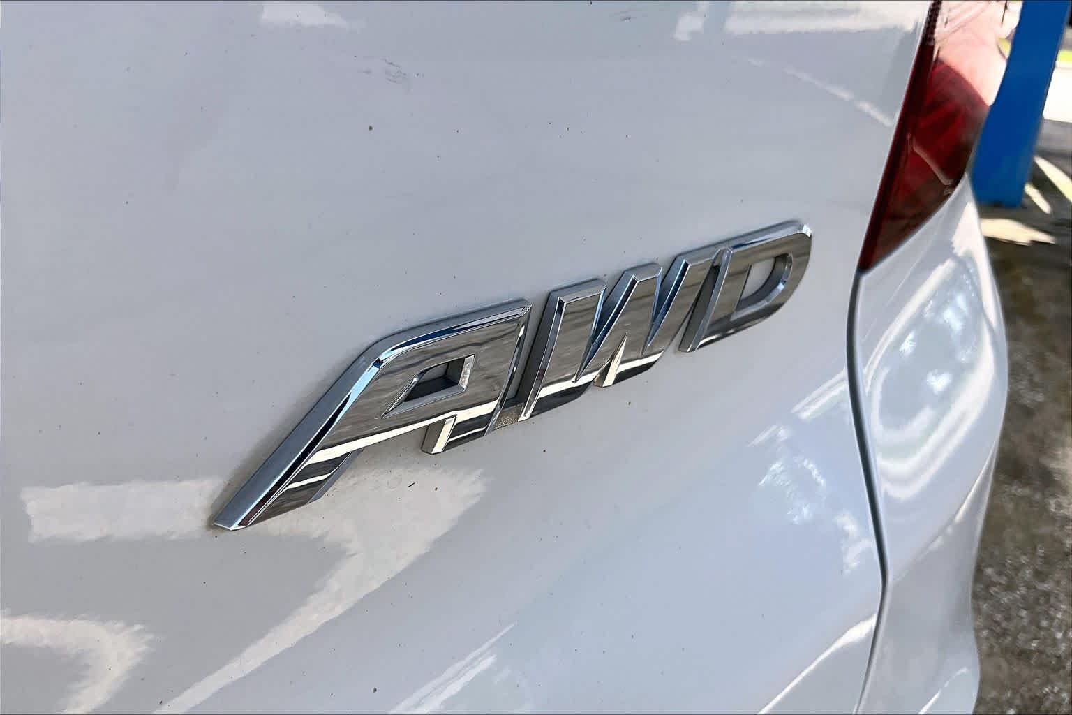 Used 2021 Platinum White Pearl Honda EX-L image 10