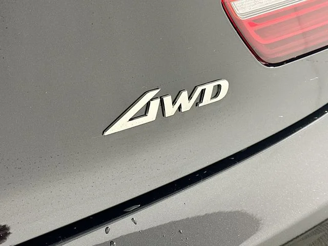New 2025 Black Genesis 2.5T image 26