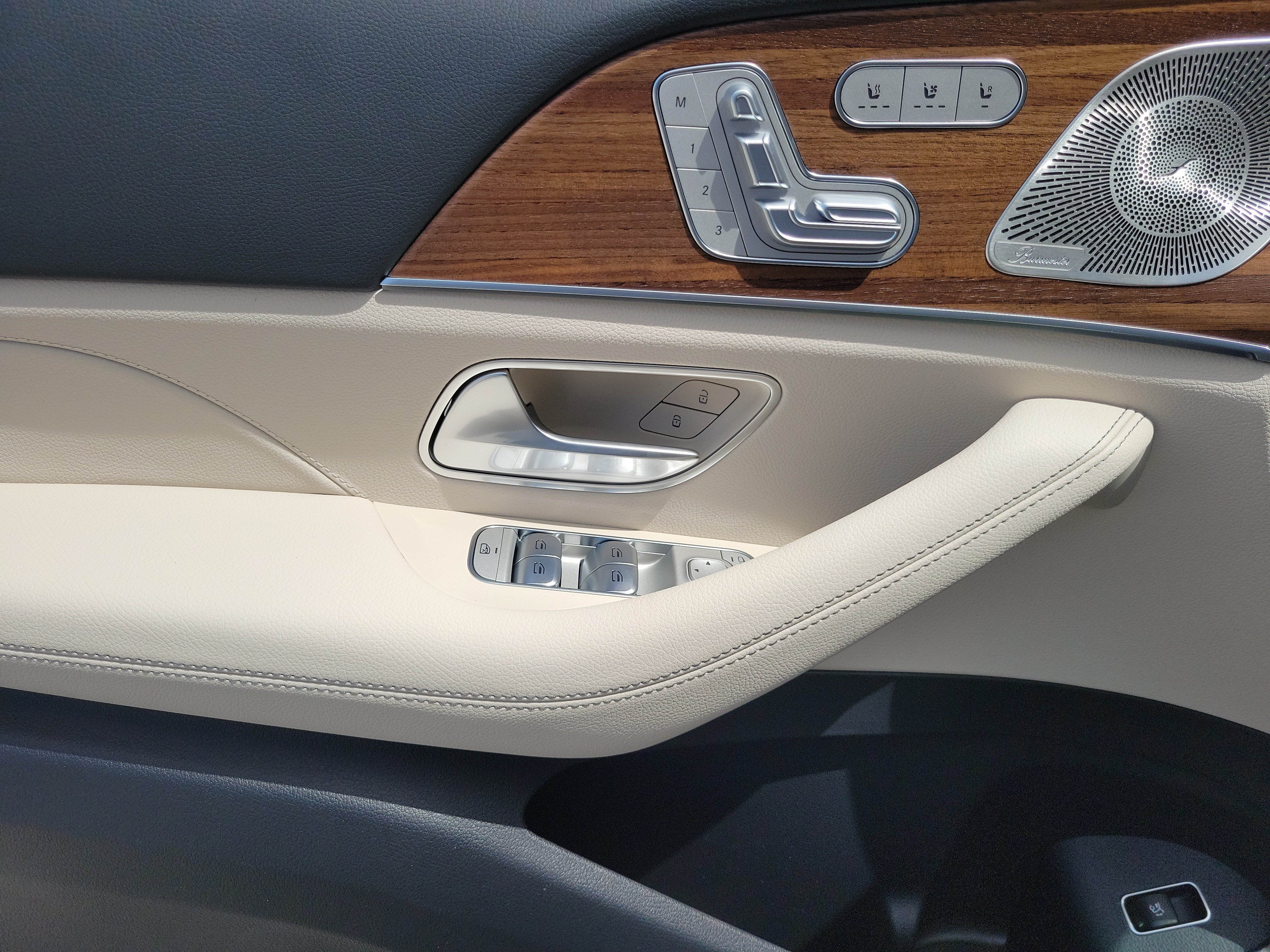 New 2026 Polar White Mercedes-Benz GLS 450 image 50