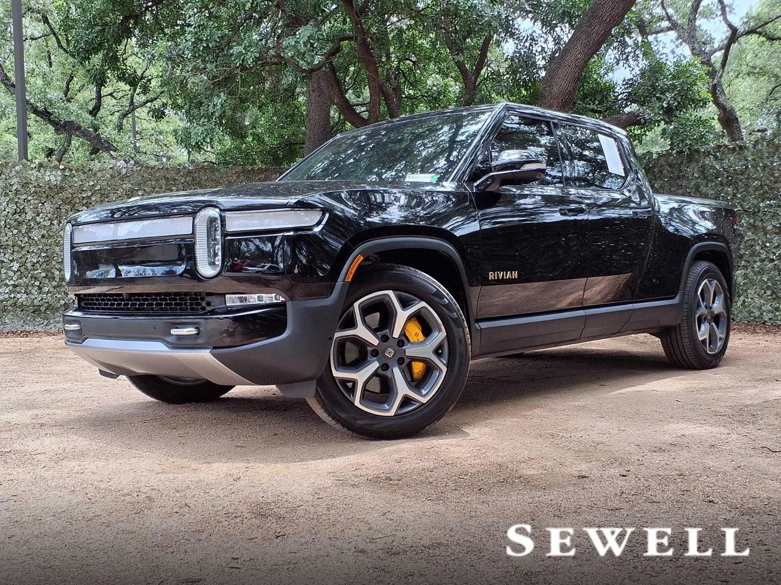 2022 Rivian R1T Adventure's photo