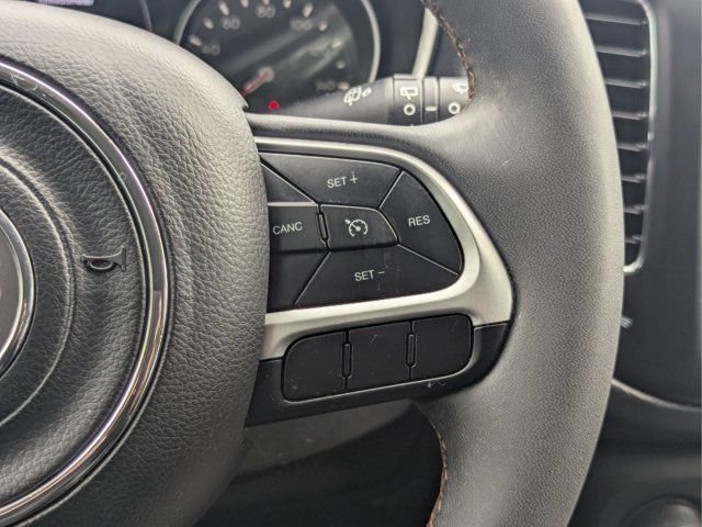 Used 2021 White Jeep Latitude image 20