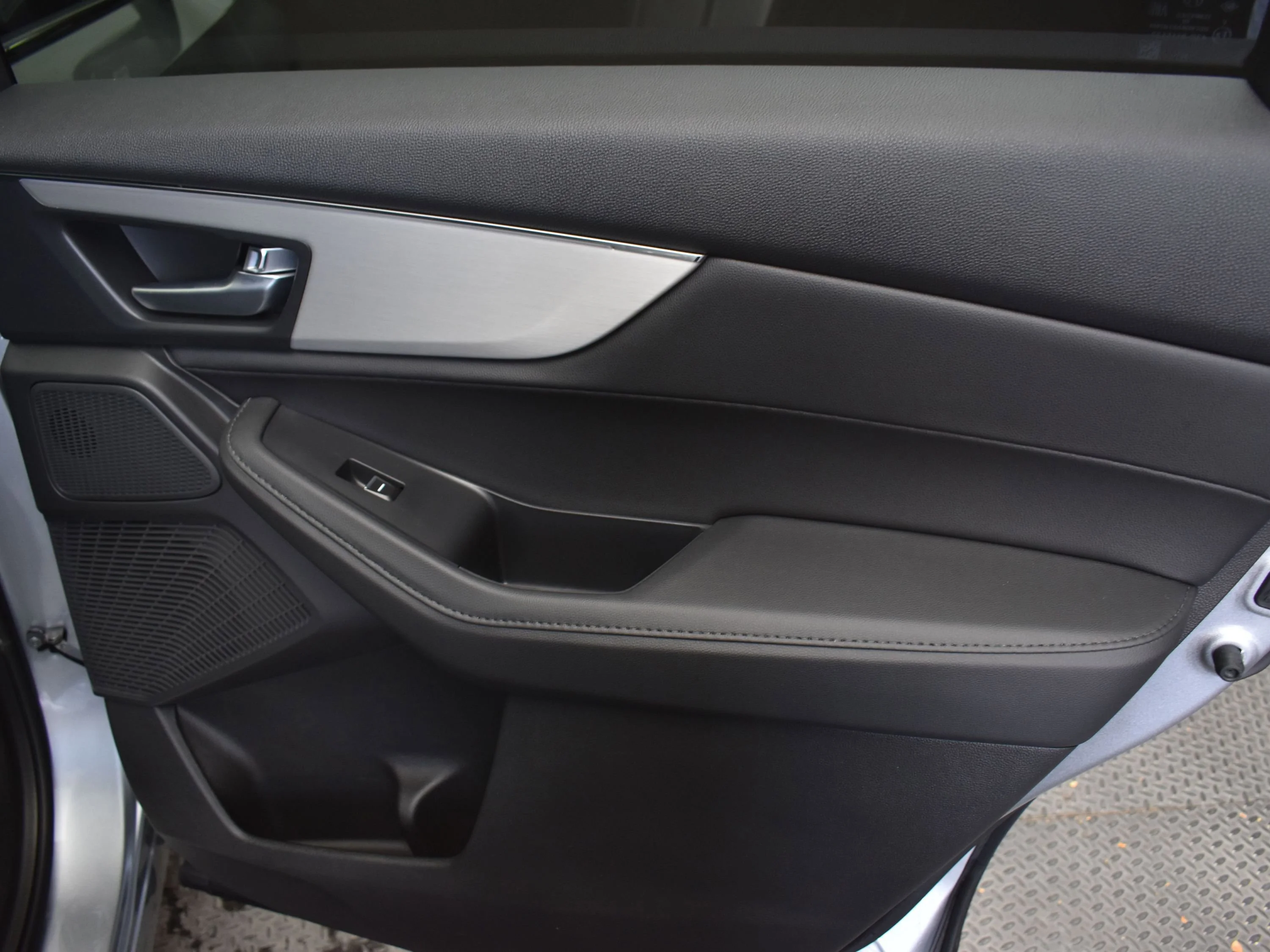New 2026 Solar Silver Metallic Acura 4MDX image 28