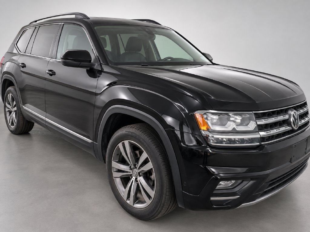 Used 2019 Black Volkswagen 3.6L V6 SEL R-Line image 6