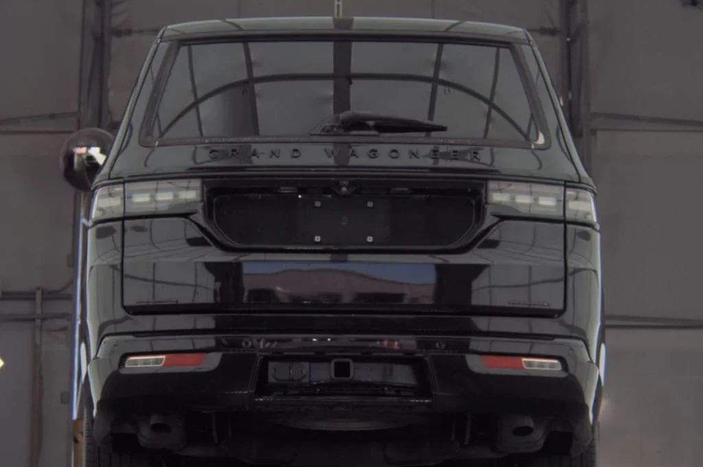 Used 2022 Black Jeep Series II image 5