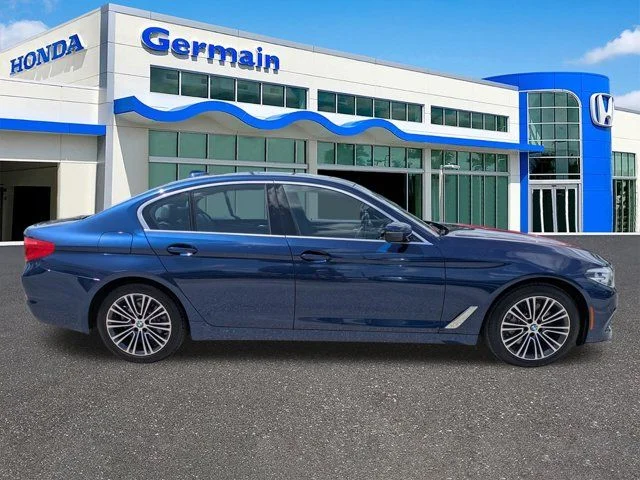 Used 2020 Blue Metallic BMW 530i xDrive image 4