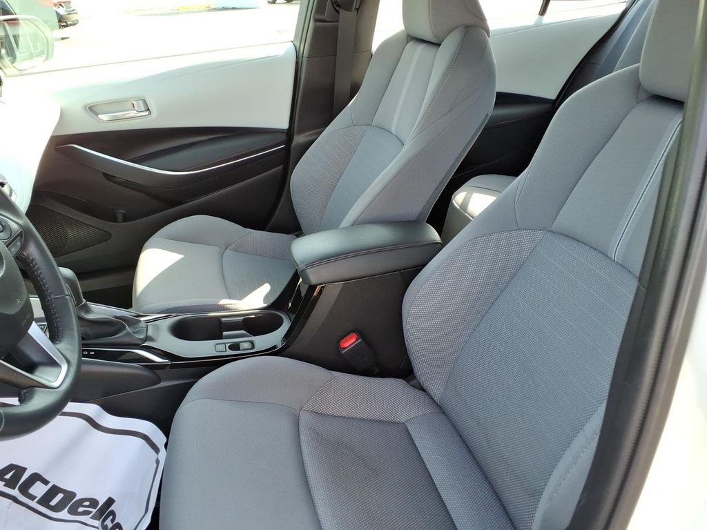Used 2024 Ice Cap Toyota SE image 10