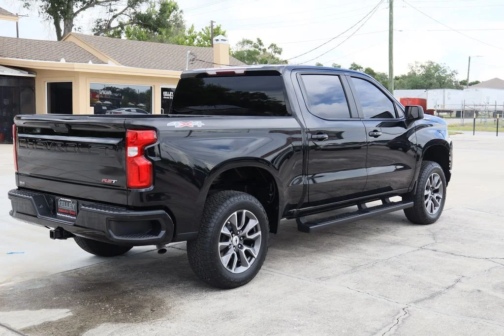 Used 2021 Black Chevrolet RST image 9