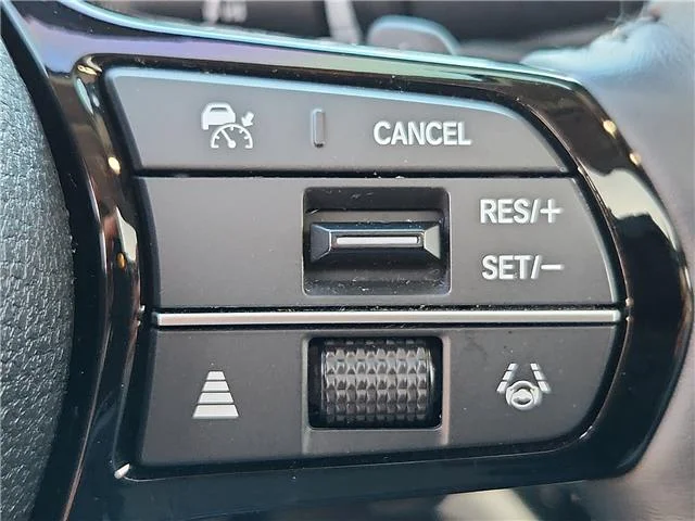 Used 2025 White Honda Touring image 15
