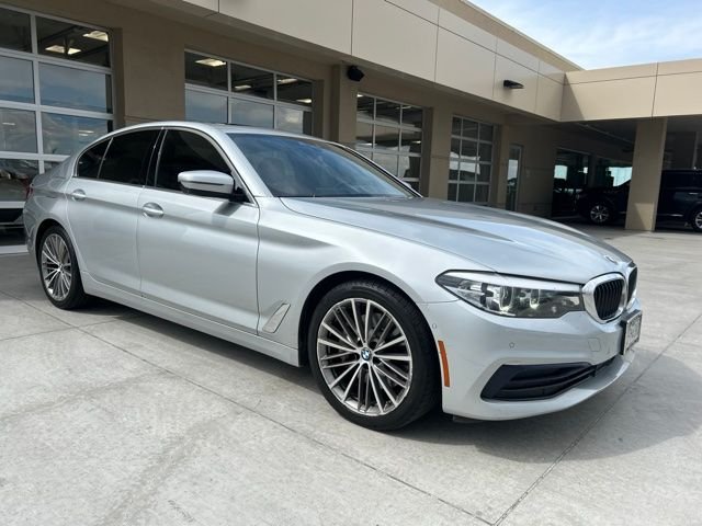 Used 2019 Silver BMW 530i xDrive image 2