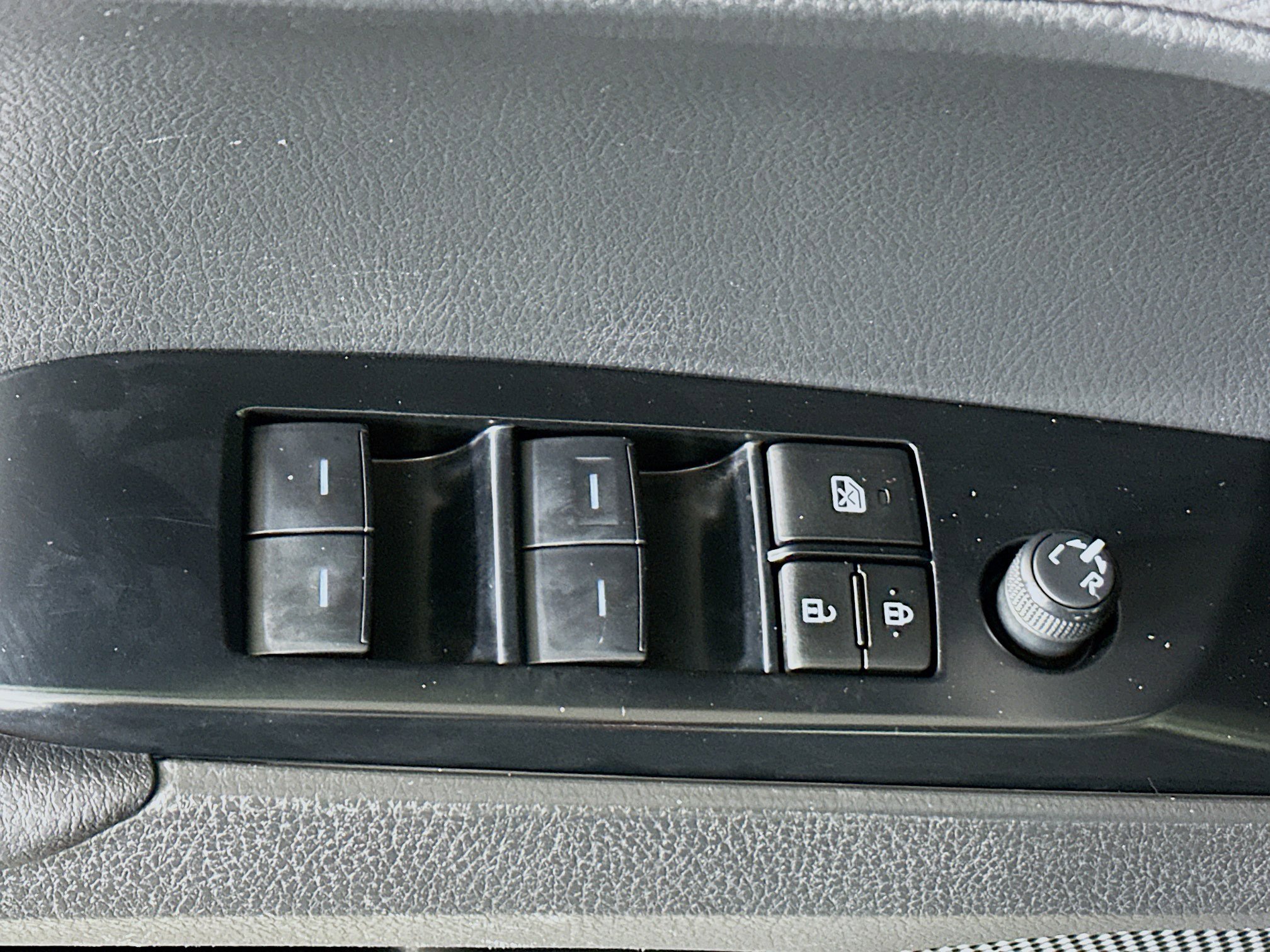 Used 2025 Underground Toyota SE image 12