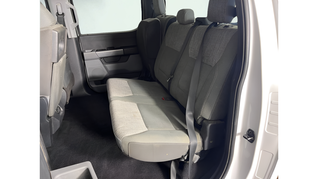 Used 2023 Oxford White Ford XLT image 22