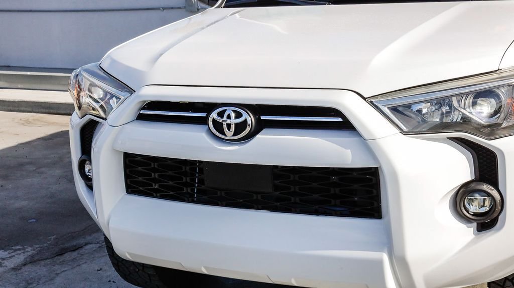 Used 2024 Ice Toyota SR5 image 6