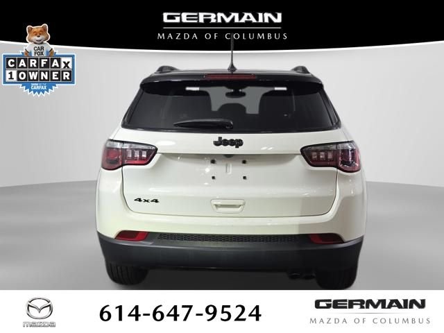 Used 2020 White Jeep Latitude image 10