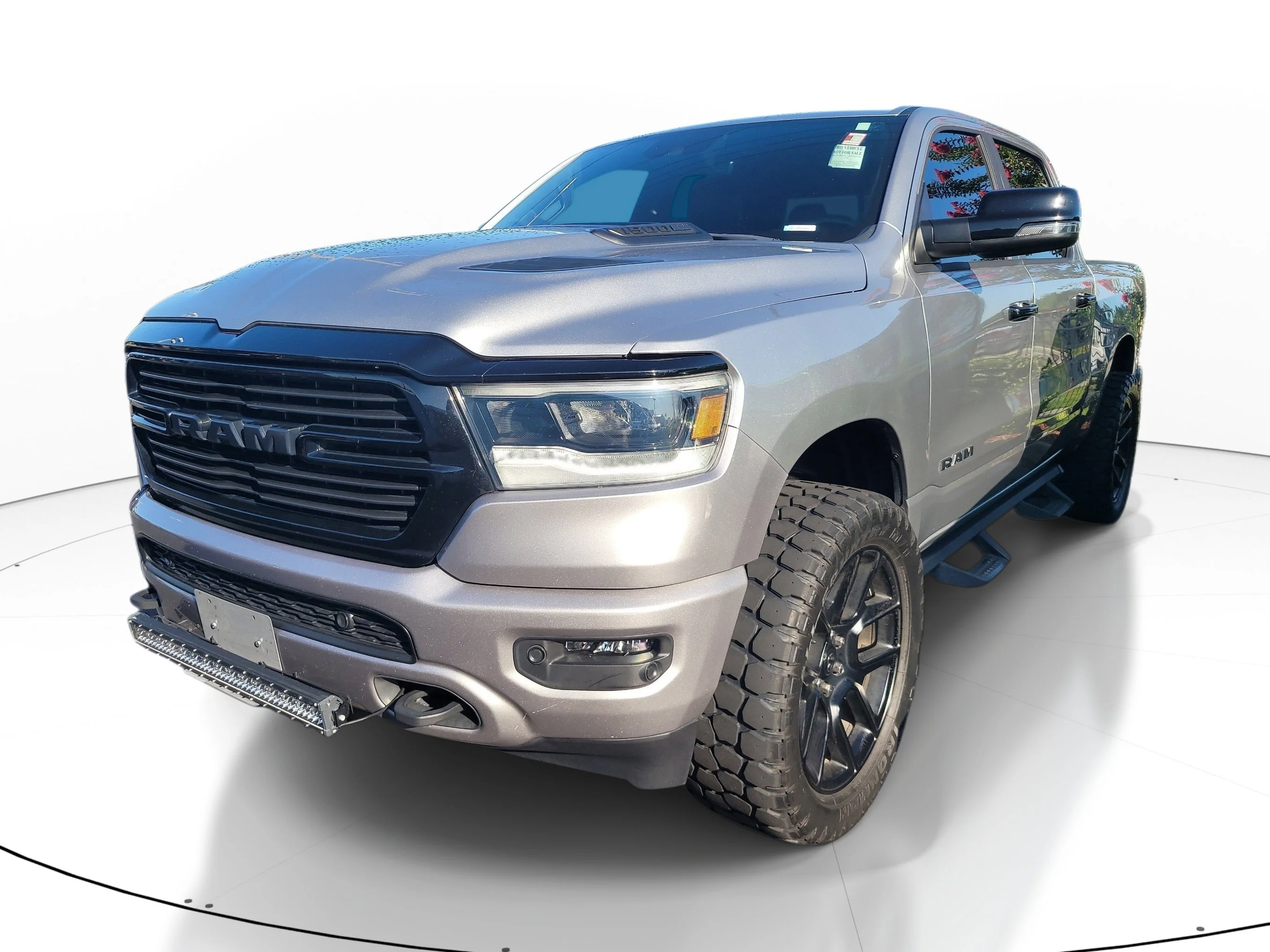 Used 2024 Billet Silver Metallic Clearcoat Ram Laramie image 3