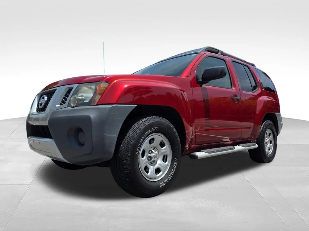 Used 2015 Red Nissan X image 37