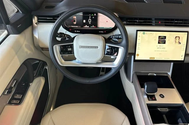 New 2026 Fuji White Land Rover SE image 13