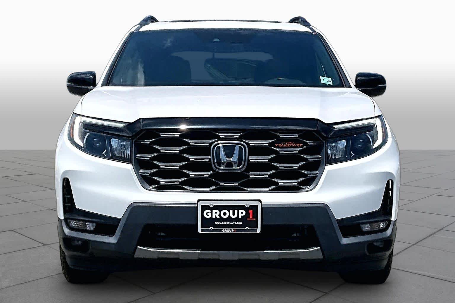 Certified Used 2023 Platinum White Pearl Honda TrailSport image 4
