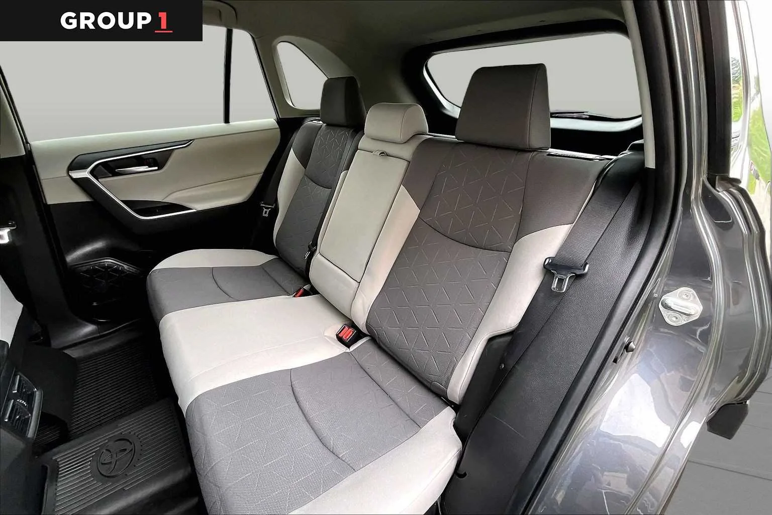 Used 2022 Magnetic Gray Metallic Toyota Hybrid XLE image 21