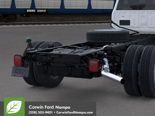 New 2026 Oxford White Ford XL image 21