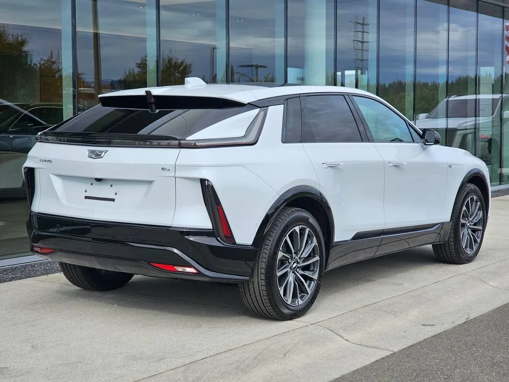 New 2027 Vibrant White Tricoat Cadillac Sport image 5