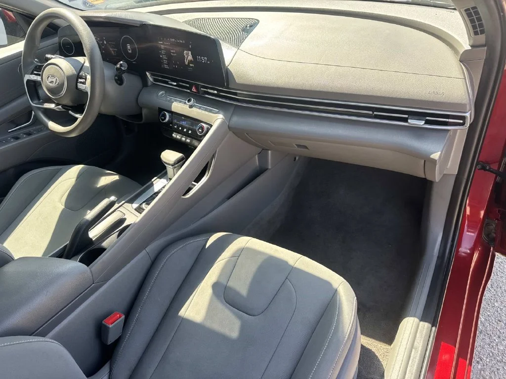 Used 2024 Red Hyundai SEL image 21