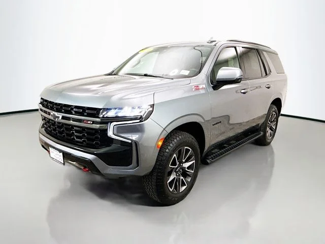 Used 2022 Gray Chevrolet Z71 image 3