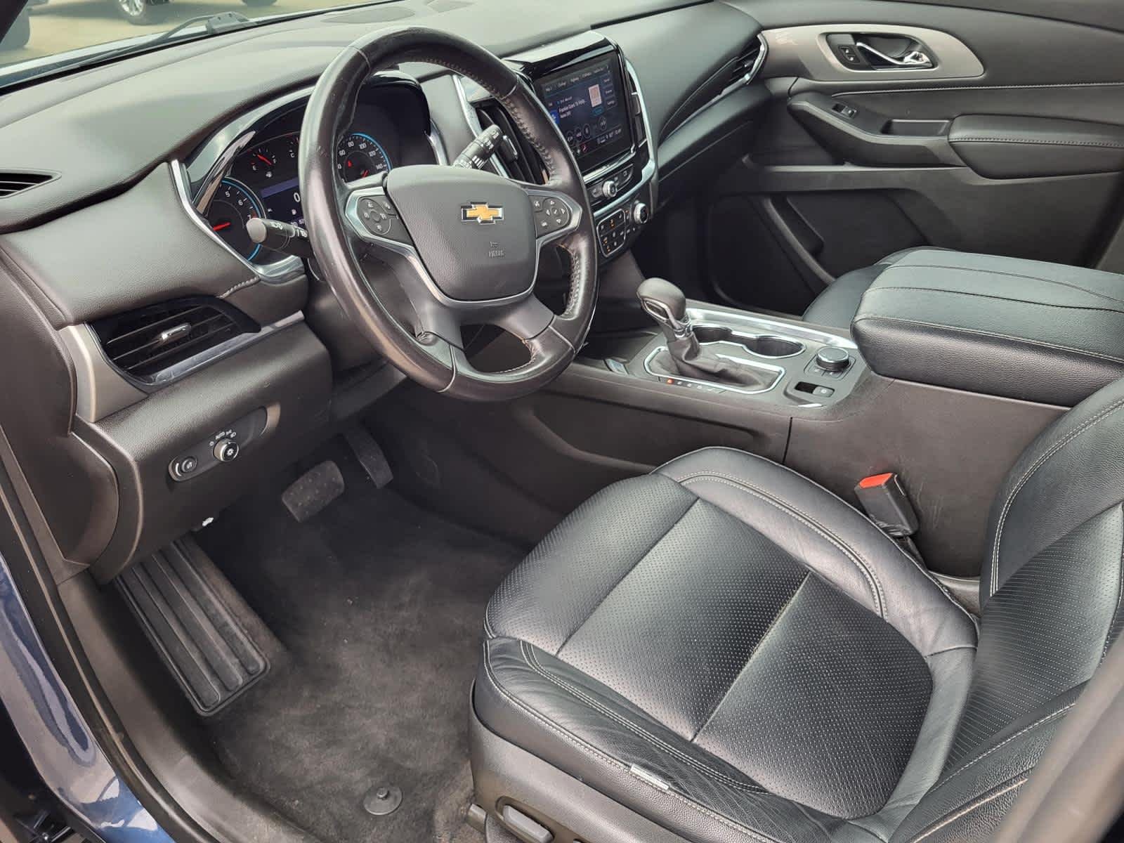 Used 2022 Northsky Blue Metallic Chevrolet LT Cloth image 16
