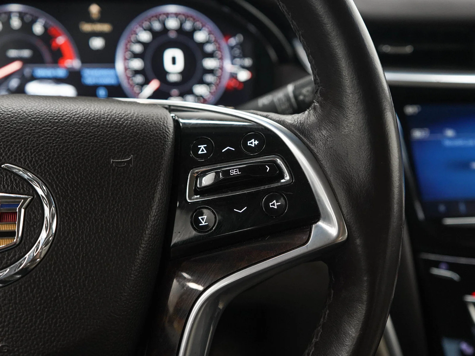Used 2013 Silver Coast Metallic Cadillac Premium image 25